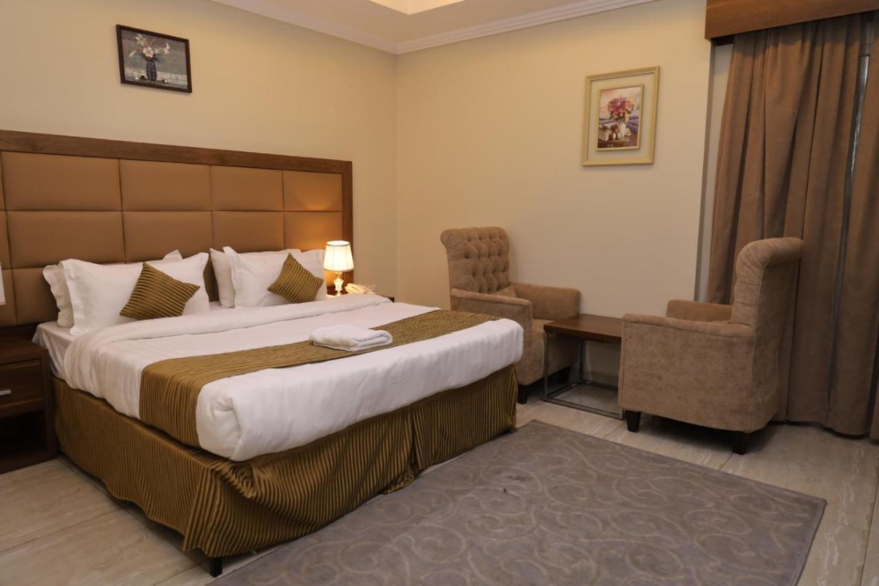 Gold Palace Serviced *